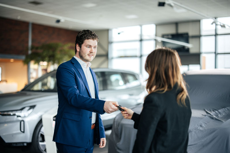 sleutel overdracht aan klant