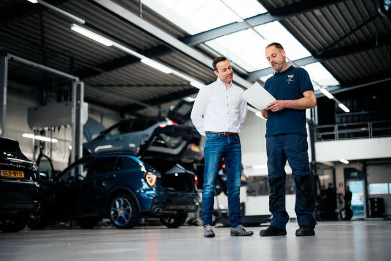 collega's die samen overleggen