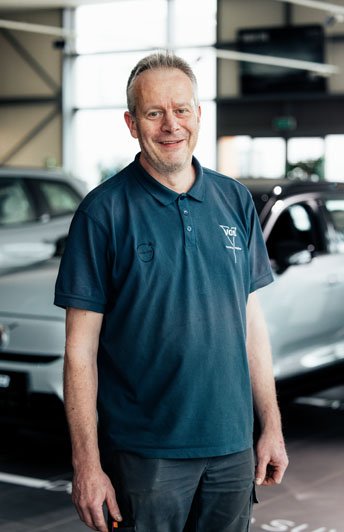 werknemer voor de auto